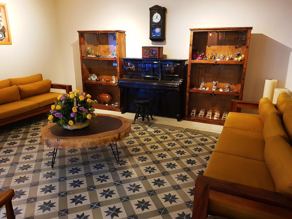 Puerta San Pedro Hotell Tlaquepaque Eksteriør bilde