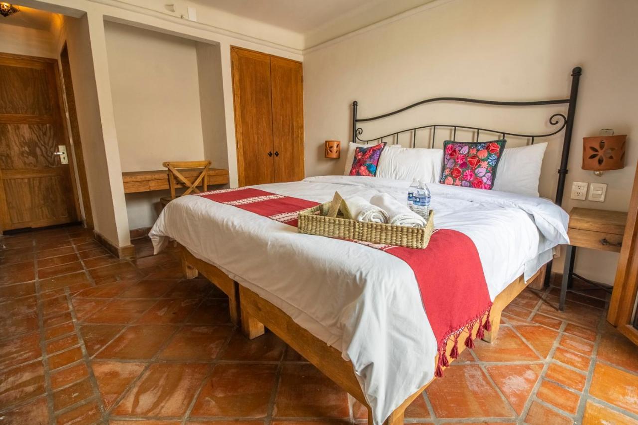 Puerta San Pedro Hotell Tlaquepaque Eksteriør bilde